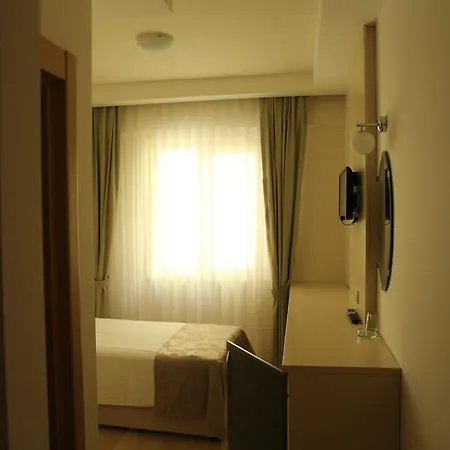 Oya Hotel